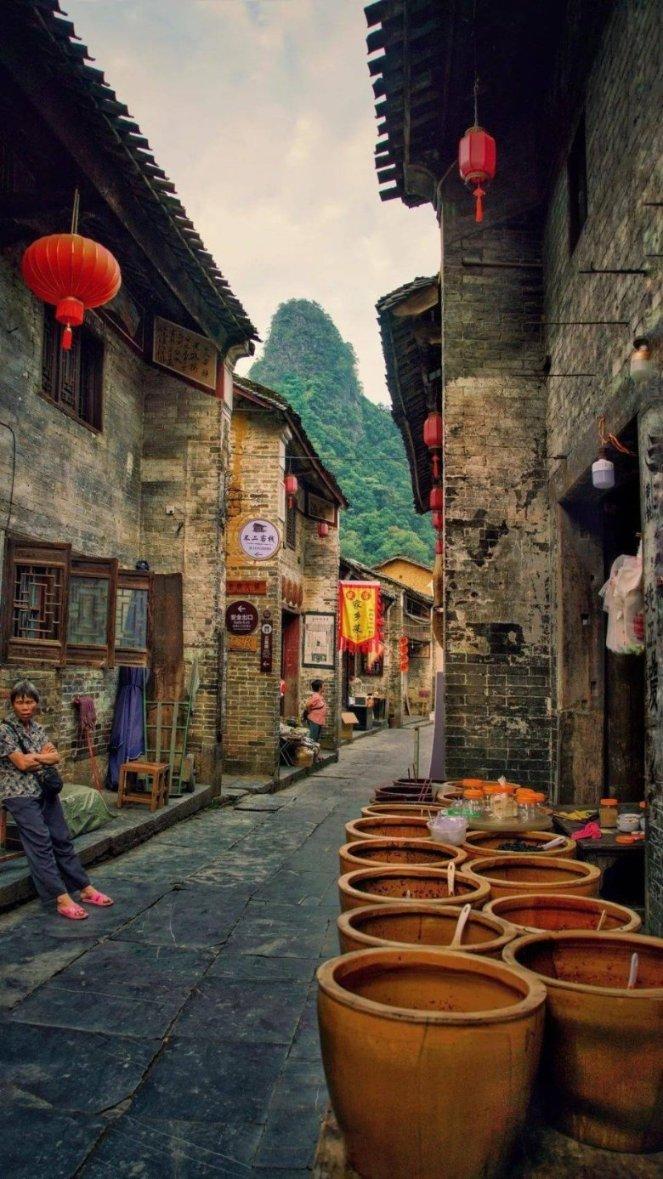 逃离无人的学校